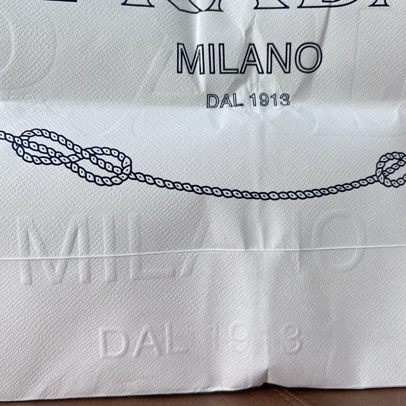 AUTHENTIC PRADA Embossed XL White Shopping Gift Bag 22" x 18" x 5" - Picture 3 of 10